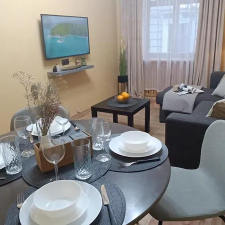 Historic Old Town Escape Cozy Two Bedrooms Perfect Location Apartman Riga