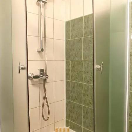 Historic Old Town Escape Cozy 2 Bedrooms Perfect Location Appartement