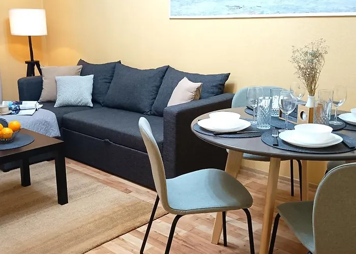 Апартаменты Historic Old Town Escape Cozy 2 Bedrooms Perfect Location Рига