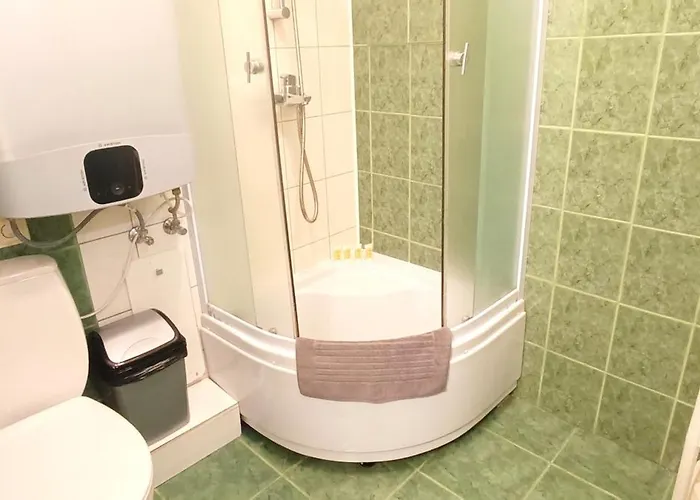 Historic Old Town Escape Cozy 2 Bedrooms Perfect Location Apartment