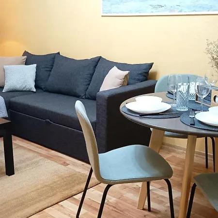 דירה Historic Old Town Escape Cozy Two Bedrooms Perfect Location ריגה